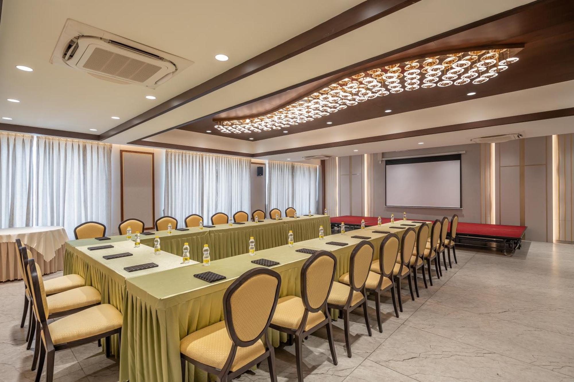 Copper Leaf Hotels, 티루넬벨리 외부 사진